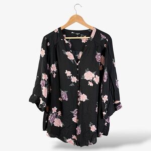 Torrid Harper Blouse Size 3X 22/24 Black Purple Floral Roll Tab Sleeve Casual